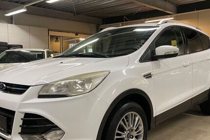 Ford Kuga 59.832 km 14.990 &euro; Esens 26427