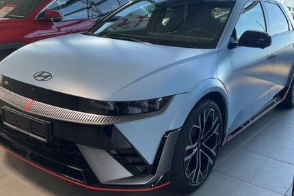 Hyundai IONIQ 5 1.696 km 56.900 € Buchholz 21244