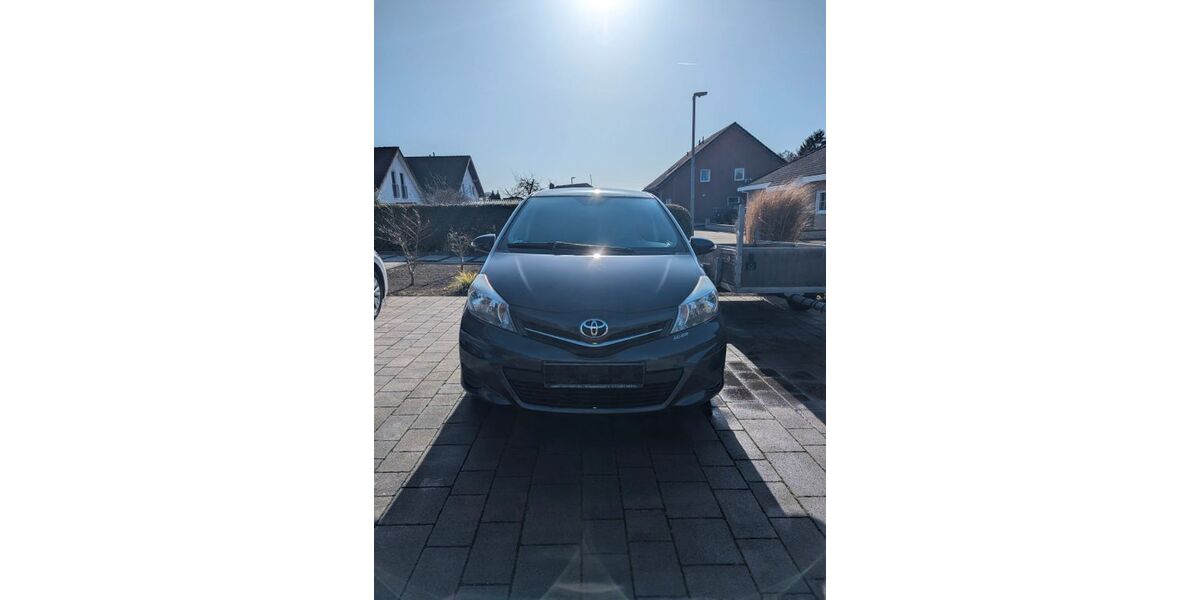 Toyota Yaris 229.176 km 4.000 &euro; Buchholz 53567