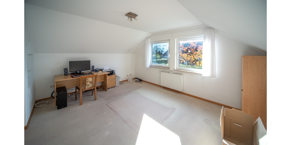 Charmantes Zweifamilienhaus mit gepflegtem Garten – Viel Platz, ruhige Lage in idyllischer Waldnähe 7 zimmer