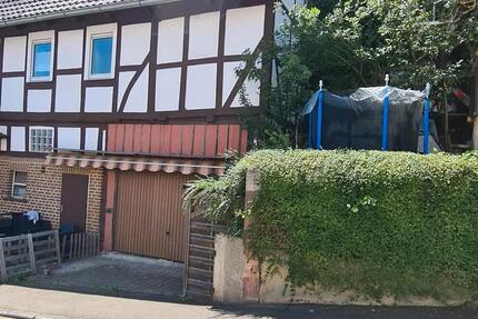 Haus Borken (Hessen) - 9 Zimmer, 156 m&sup2;, 75.000&euro; | Angebot:25279883