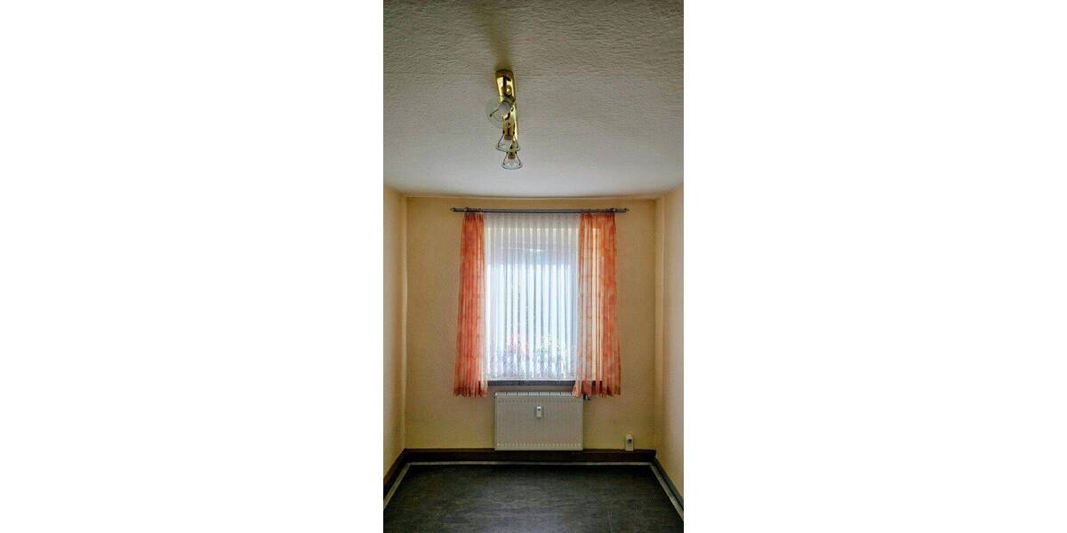 Etagenwohnung Gersdorf - 3 Zimmer, 58 m&sup2;, 36.000&euro; | Angebot:26795123