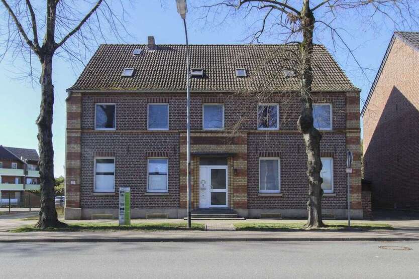 Haus zum Kaufen in Uedem 549.000 € 410.07 m²
