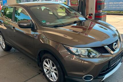 Nissan Qashqai 69.000 km 11.888 &euro; Dresden 01139