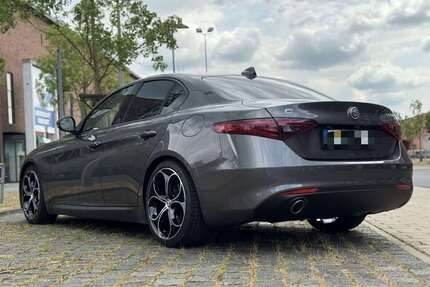 Alfa Romeo Giulia 85.000 km 25.999 &euro; Hannover 30459
