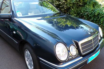 Mercedes-Benz E 240 75.000 km 7.900 € Zeltingen-Rachtig 54492