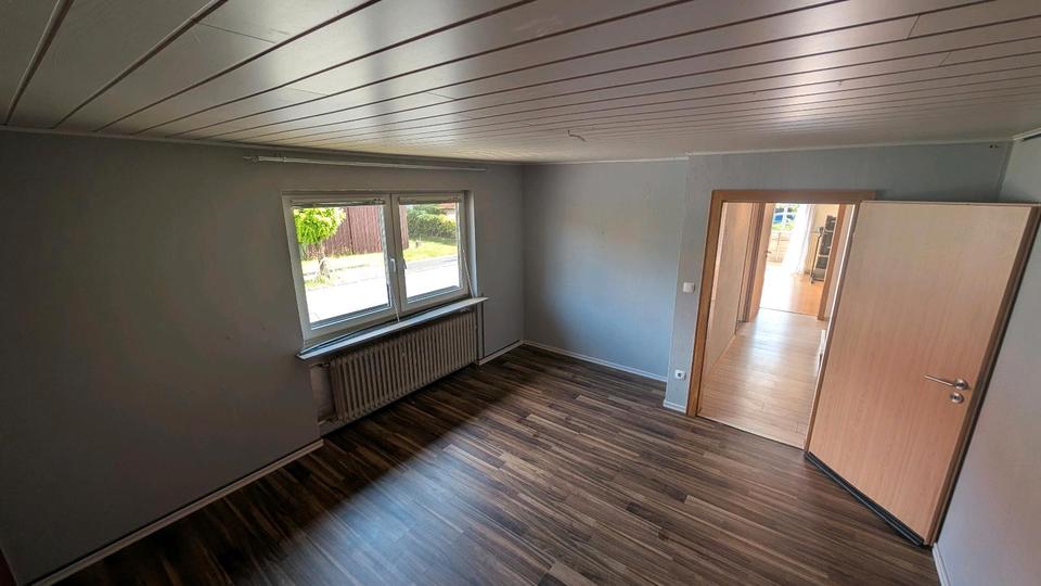 Bungalow Neustadt bei Coburg - 3 Zimmer, 140 m&sup2;, 220.000&euro; | Angebot:27115582
