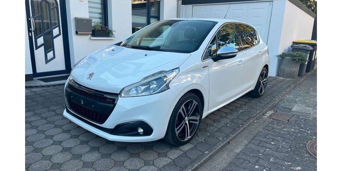 Peugeot 208 71.672 km 10.999 &euro; Paderborn 33100