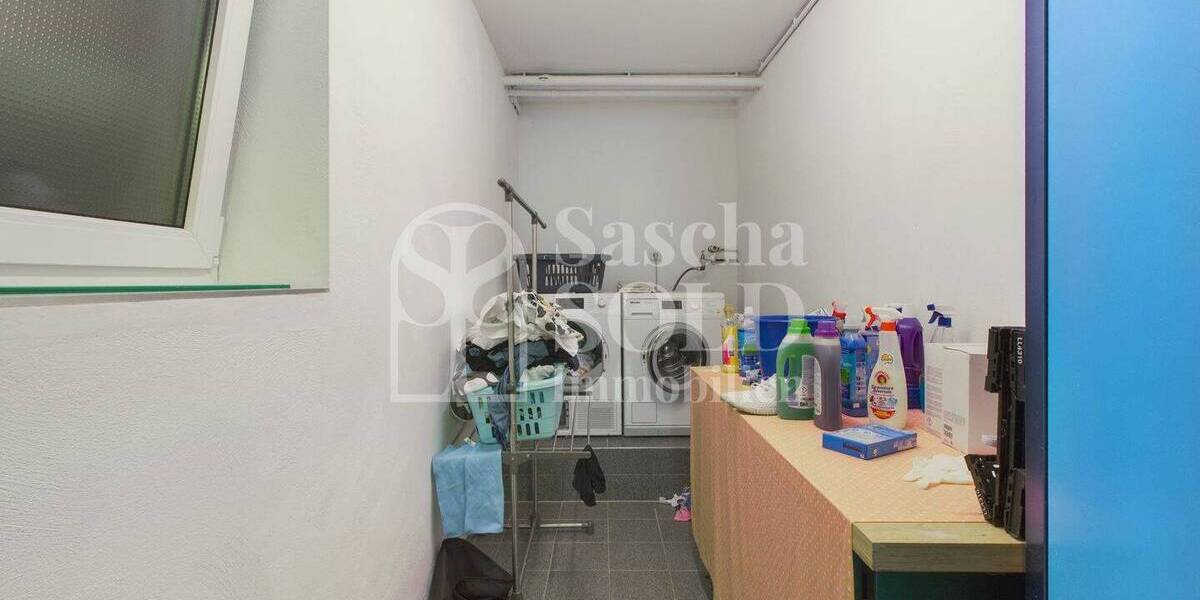 Freistehendes Einfamilienhaus mit Pool, Sauna und PV-Anlage - Viel Platz & Komfort in ruhiger Lage - Einfamilienhaus Ottweiler Lautenbach | Angebot:26897065