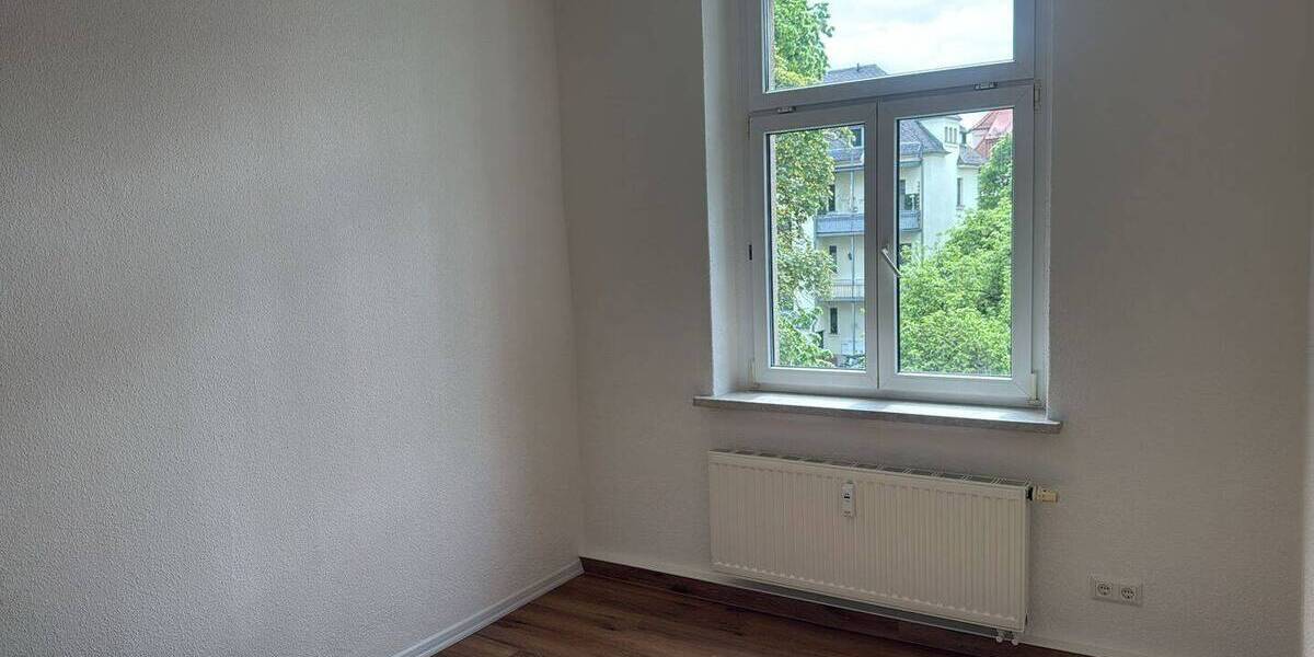 Etagenwohnung Zwickau Bahnhofsvorstadt - 3 Zimmer, 90 m&sup2;, 550&euro; | Angebot:26695006