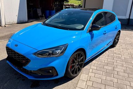 Ford Focus 17.800 km 29.990 &euro; Buchenbach (Breisgau) 79256