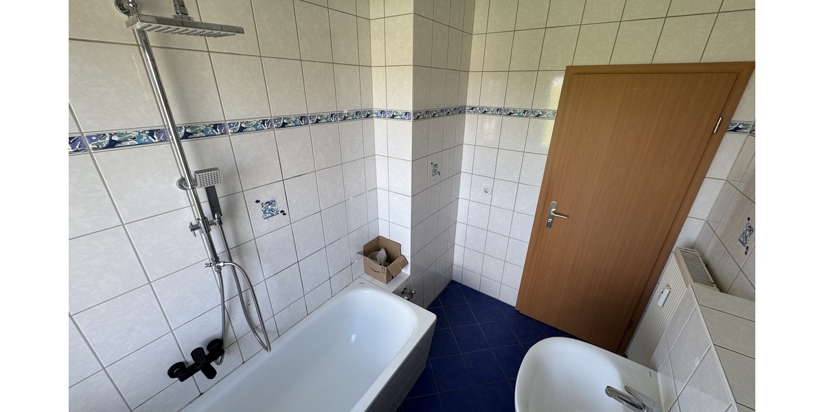 3-Raum ETW mit Balkon, Garage und Stellplatz in Gera - Etagenwohnung Gera Ostviertel | Angebot:26586644