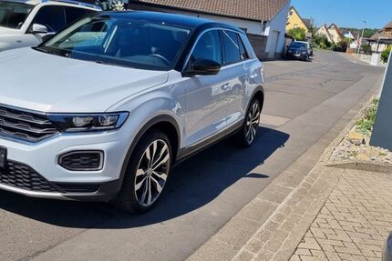 VW T-Roc 33.000 km 26.990 € Stammheim 97509