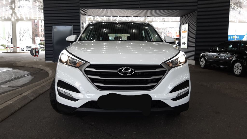 Hyundai TUCSON 65.000 km 16.900 &euro; hamburg 20357