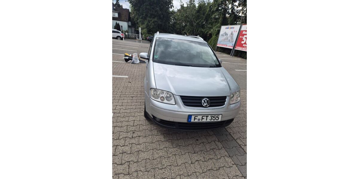 VW Touran 331.886 km 1.890 &euro; Frankfurt am Main 65929