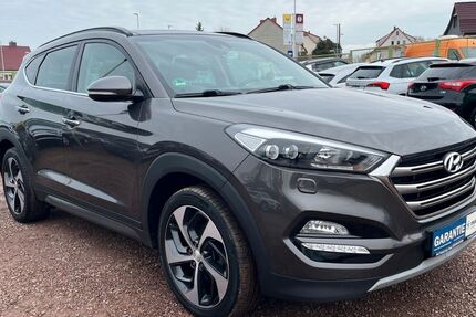 Hyundai TUCSON 119.600 km 15.500 &euro; Waltershausen 99880