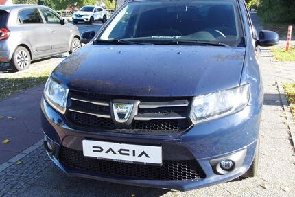 Dacia Logan 51.500 km 6.400 € Berlin 13125