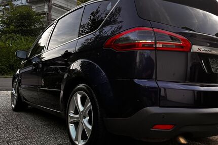 Ford S-Max 156.000 km 5.399 &euro; Köln 51149