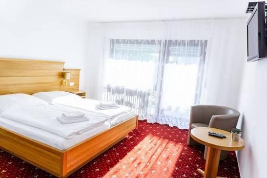 1 Zimmer Wohnung mit Balkon und Bad 1 zimmer