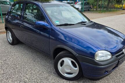 Opel Corsa 111.000 km 1.999 &euro; HENSTEDT ULZBURG 24558
