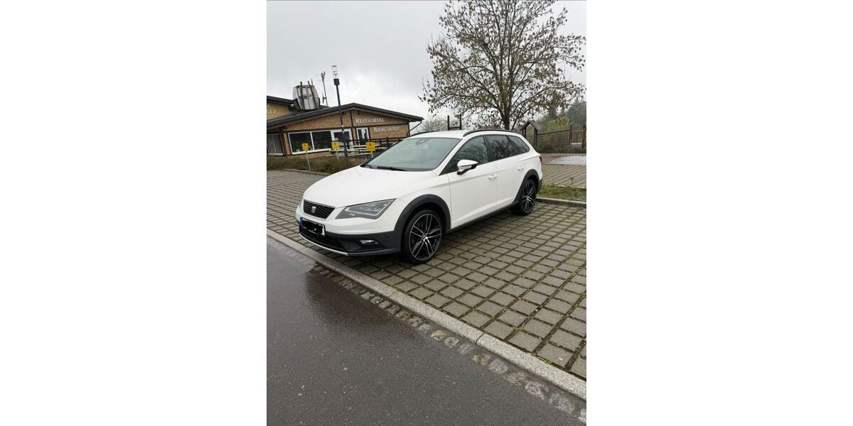 Seat Leon 150.500 km 10.000 &euro; Augustusburg 09573
