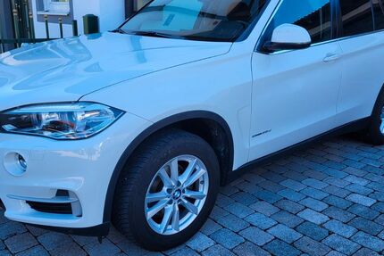 BMW X5 146.000 km 28.300 &euro; Großkarolinenfeld 83109