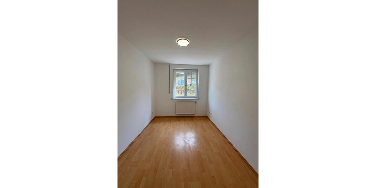 Etagenwohnung Völklingen - 3 Zimmer, 75 m&sup2;, 650&euro; | Angebot:26394904