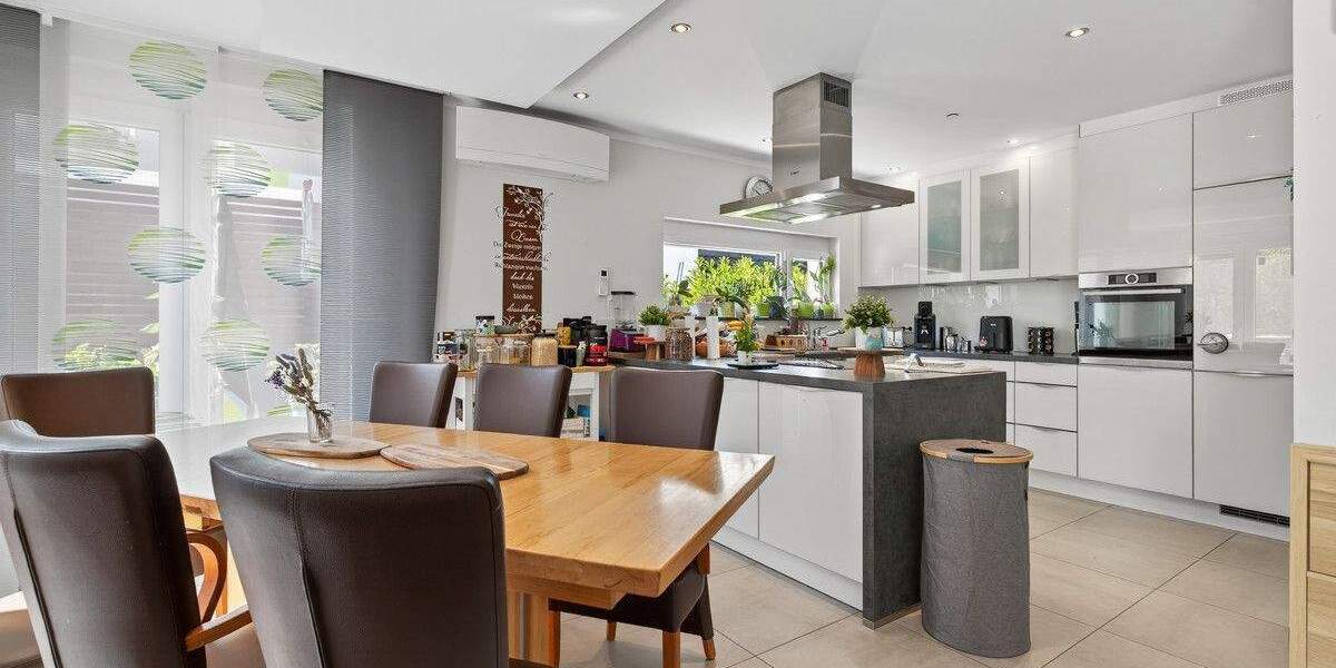 Doppelhaushälfte Malsch - 7 Zimmer, 243 m&sup2;, 775.000&euro; | Angebot:24860356