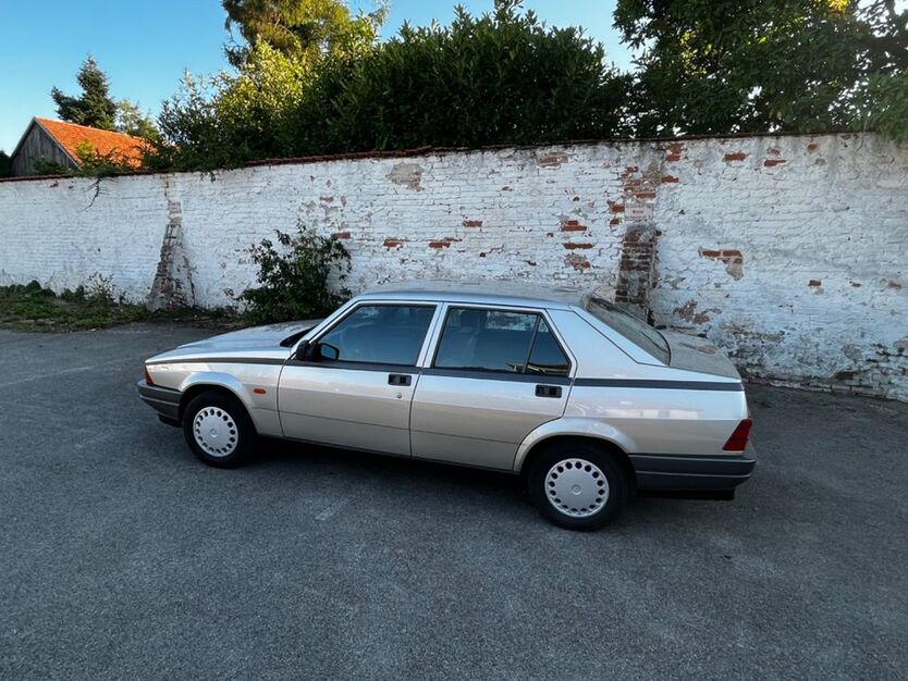 Alfa Romeo 75 92.900 km 15.900 € Aichach 86551