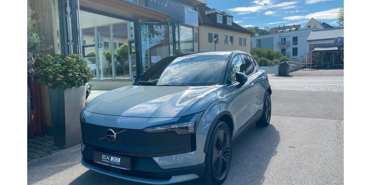 Volvo EX30 9.677 km 43.990 &euro; Pfaffenhofen 85276