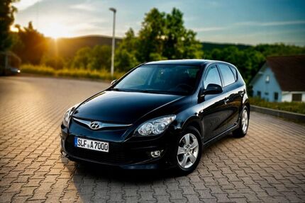 Hyundai i30 158.000 km 3.900 &euro; Saalfeld 07318