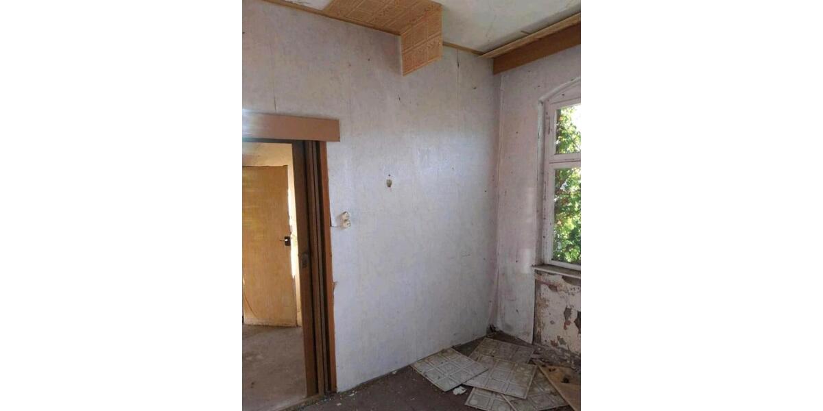 Mehrfamilienhaus, Wohnhaus Burg - 10 Zimmer, 244 m&sup2;, 70.000&euro; | Angebot:26535772