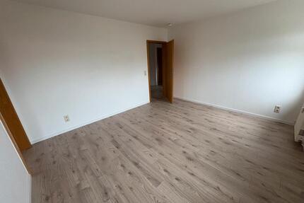 2 RaumWohnung Frisch Renoviert