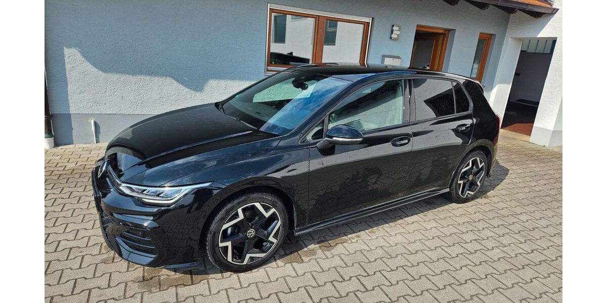 VW Golf 32.668 km 25.490 &euro; Bad Kötzting 93444