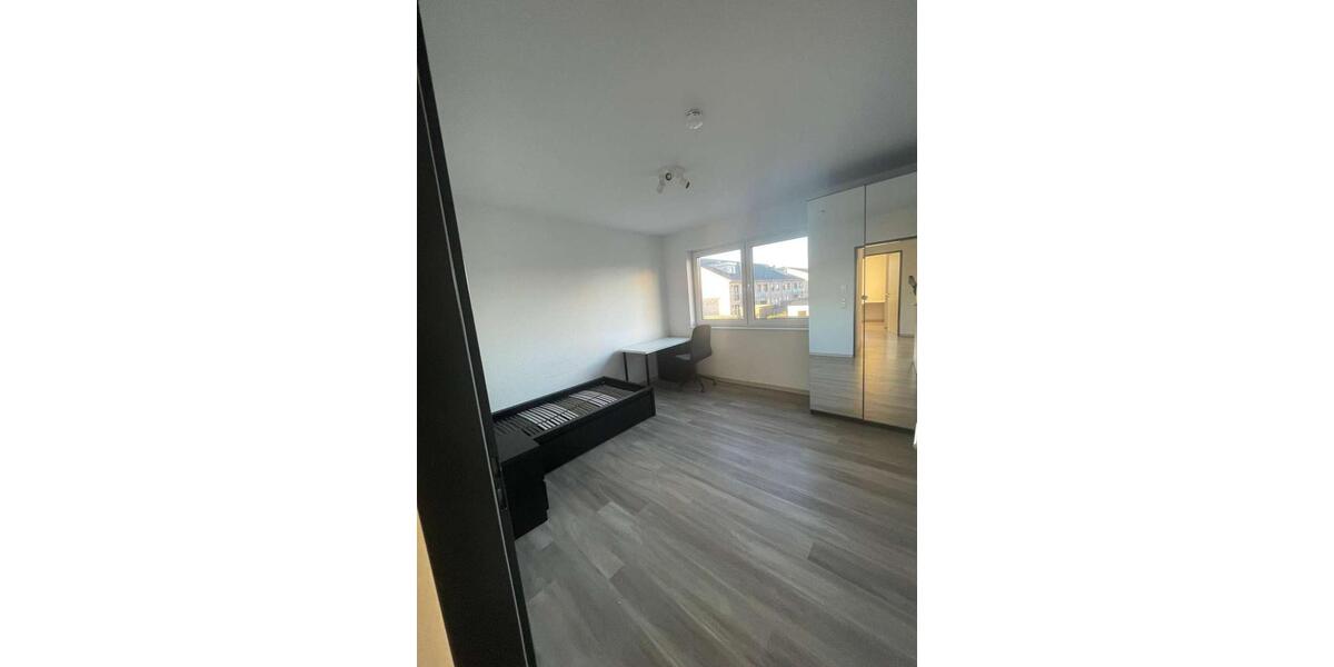 Etagenwohnung Oldenburg Eversten - 5 Zimmer, 119 m&sup2;, 1.495&euro; | Angebot:25352544