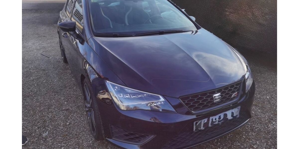 Seat Leon 63.154 km 18.450 &euro; Bruckmühl 83052