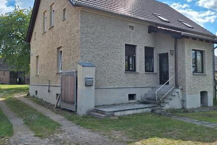 Haus Löwenberger Land - 5 Zimmer, 270 m&sup2;, 2.400&euro; | Angebot:26673842