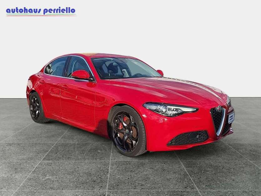 Alfa Romeo Giulia 63.600 km 25.990 € Göttingen 37077