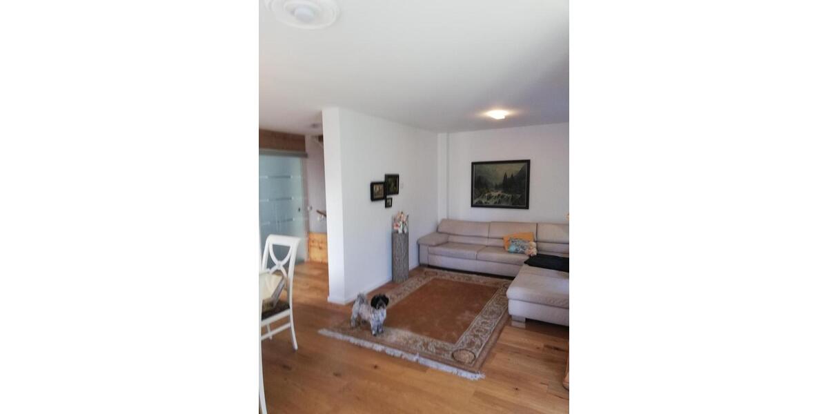 Doppelhaushälfte Gilching - 7 Zimmer, 137 m&sup2;, 2.750&euro; | Angebot:24889916