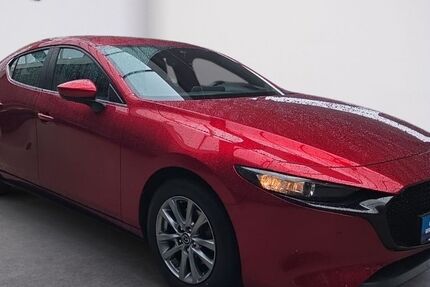 Mazda 3 24.078 km 18.990 &euro; Husum 25813