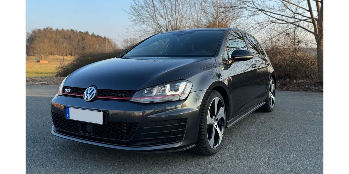 VW Golf 125.000 km 17.100 &euro; Lengenfeld 08485