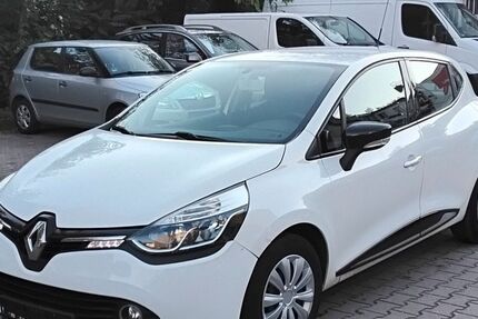 Renault Clio 146.200 km 5.850 &euro; Berlin 13409