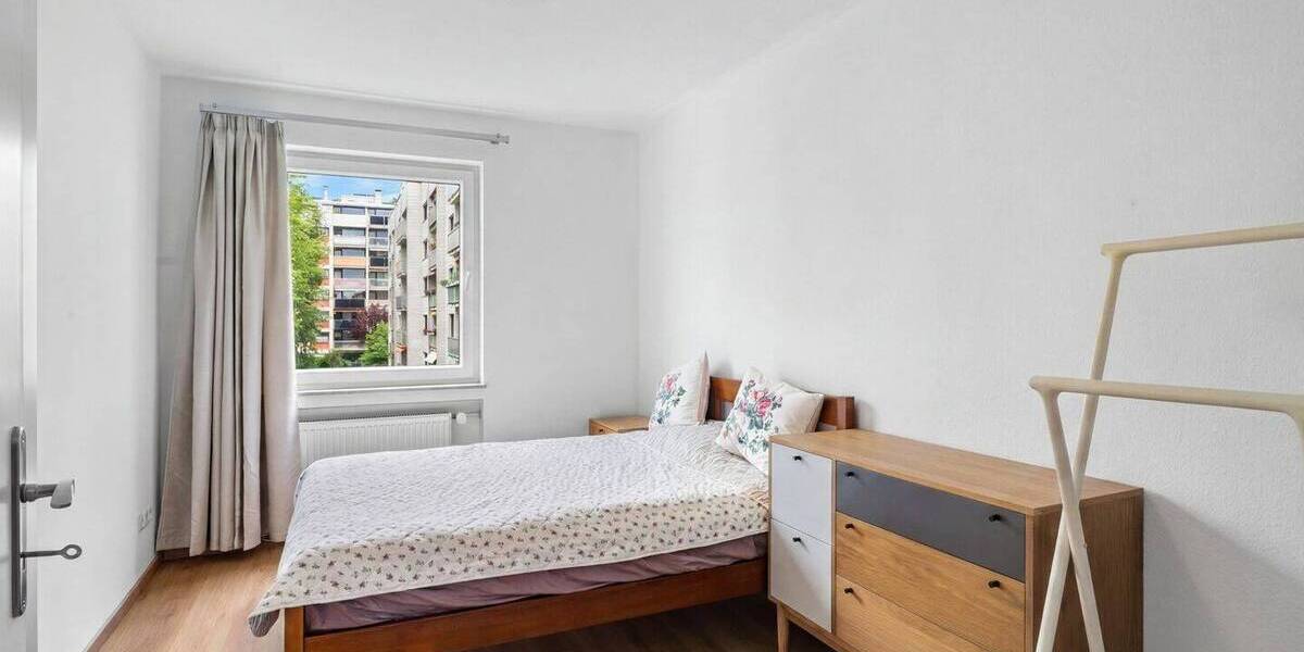 Etagenwohnung Bad Soden Neuenhain - 4 Zimmer, 92 m&sup2;, 365.000&euro; | Angebot:26778272
