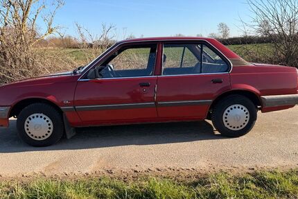 Opel Ascona 65.300 km 3.100 &euro; Itzstedt 23845