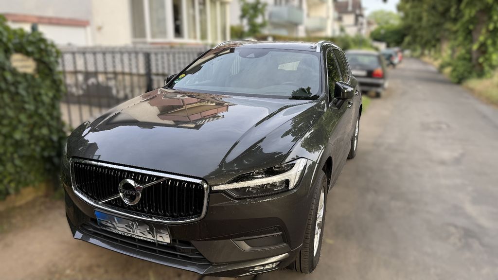 Volvo XC60 84.000 km 32.900 &euro; Offenbach 63075