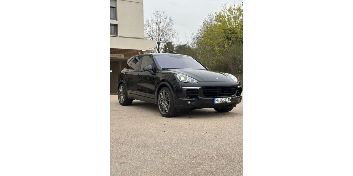 Porsche Cayenne 356.000 km 21.699 &euro; München 81825