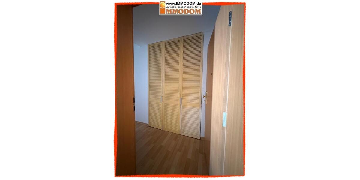 Dachgeschoßwohnung Zwickau - 2 Zimmer, 65 m&sup2;, 300&euro; | Angebot:22209708