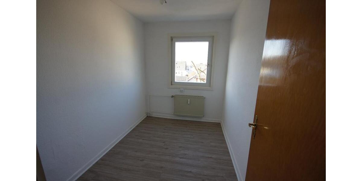 Dachgeschoßwohnung Emmelshausen - 3 Zimmer, 66 m&sup2;, 450&euro; | Angebot:24888018