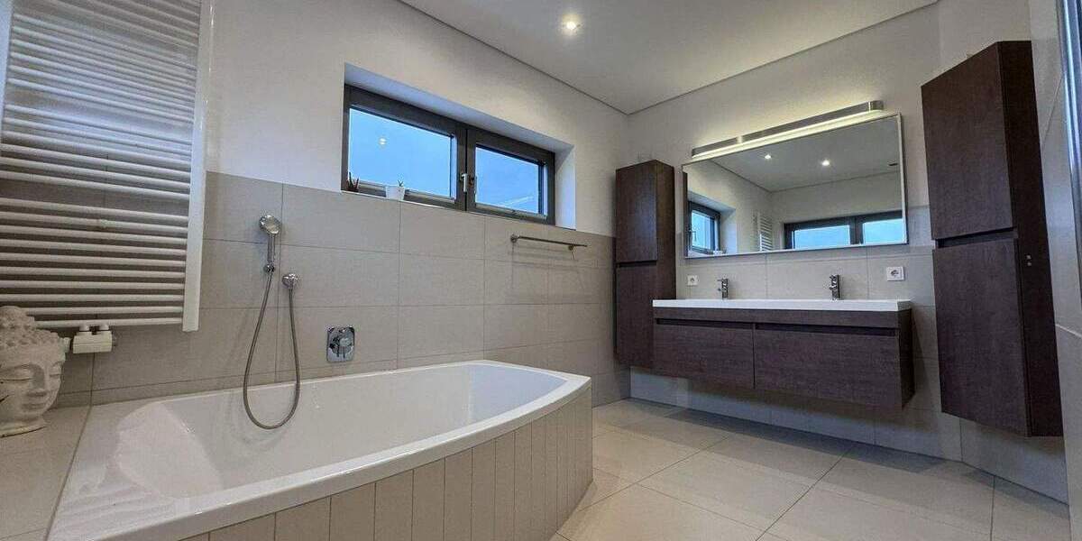 Einfamilienhaus Hilpoltstein - 7 Zimmer, 165 m&sup2;, 1.069.000&euro; | Angebot:25748735