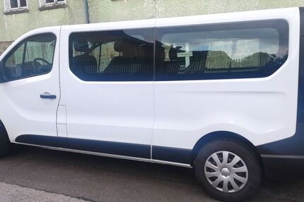 Opel Vivaro 145.000 km 15.900 &euro; Vahlbruch 37647